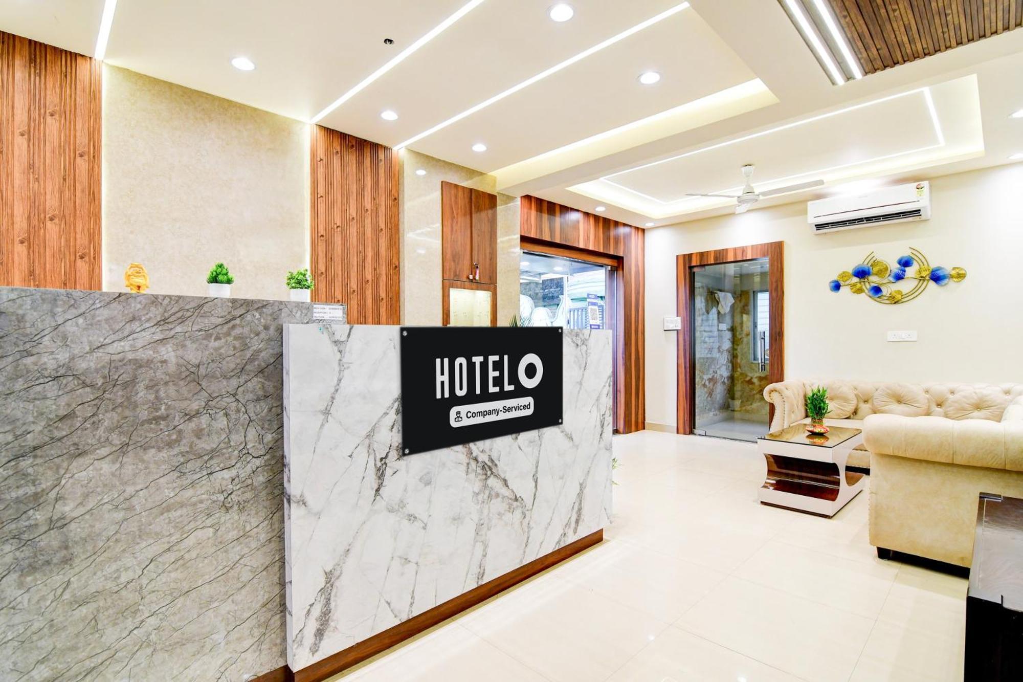 Super Townhouse Kaikhali Near Airport コルカタ エクステリア 写真
